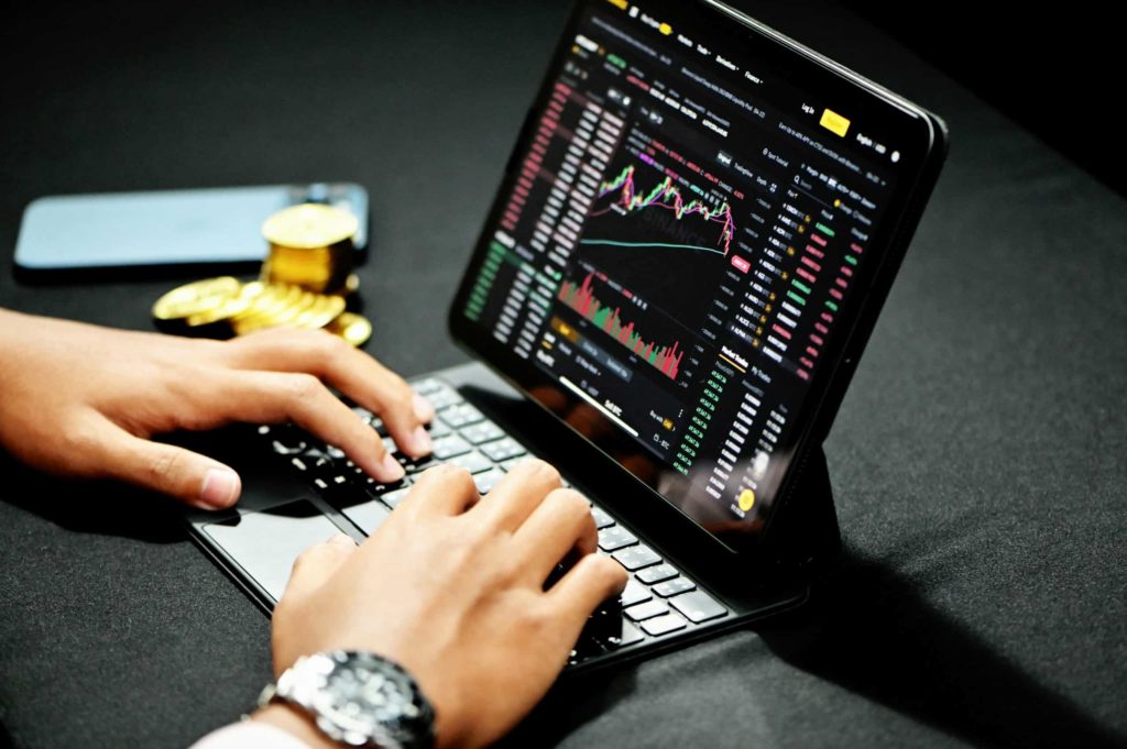 Asset management: why aggregate results can be misleading
